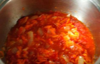 Мясные тефтели в овощной подливе