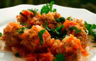 Мясные тефтели в овощной подливе