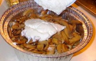 Жюльен из куриного филе и грибов