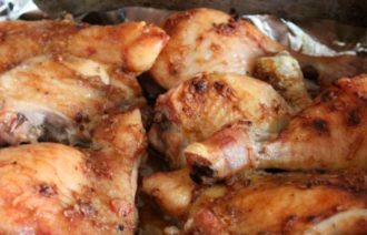 Куриные окорочка в духовке просто