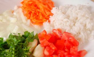 Фаршированный перец с овощами и рисом