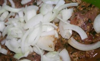 Шашлык из свинины в яблочном маринаде