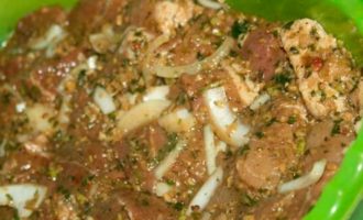 Шашлык из свинины в яблочном маринаде