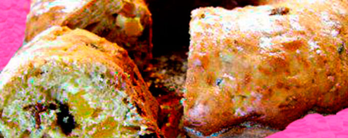 Изысканный кекс с черносливом и курагой с изюмом