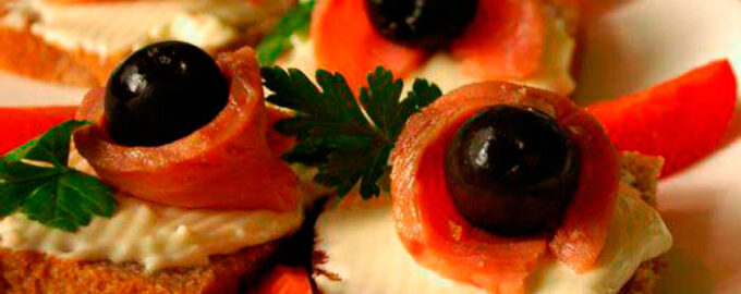 Бутерброды «Салют» из тихоокеанского лосося